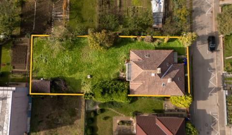 Eladó Családi ház, Családi ház, Školská, Trenčín, Szlovákia