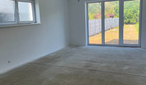 Eladó Családi ház, Családi ház, Zvončín, Trnava, Szlovákia