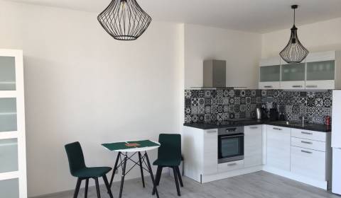 Kiadó 1 szobás lakás, 1 szobás lakás, Tomášikova, Bratislava - Ružinov