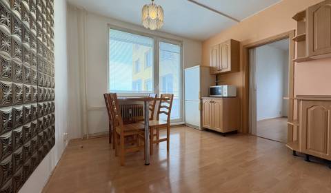 Eladó 3 szobás lakás, 3 szobás lakás, Levice, Szlovákia