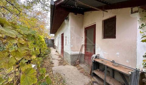 Eladó Családi ház, Családi ház, Nové Zámky, Szlovákia