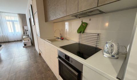 Eladó 2 szobás lakás, 2 szobás lakás, Škultétyho, Topoľčany, Szlovákia