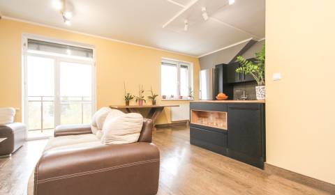 Eladó 4 szobás lakás, 4 szobás lakás, Trenčín, Szlovákia