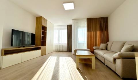 Kiadó 2 szobás lakás, 2 szobás lakás, Karpatská, Poprad, Szlovákia