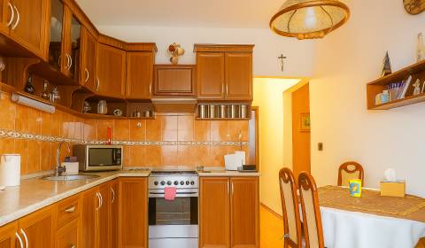 Eladó 2 szobás lakás, 2 szobás lakás, Žiar nad Hronom, Szlovákia