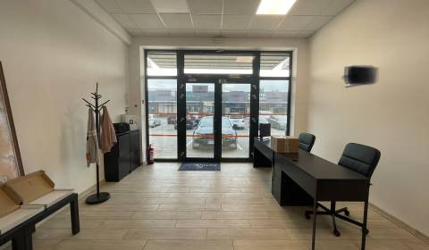 Kiadó Üzlethelység, Üzlethelység, Brnianska, Trenčín, Szlovákia