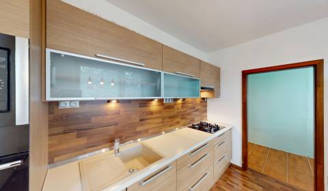 Eladó 3 szobás lakás, 3 szobás lakás, Ku Bratke, Levice, Szlovákia