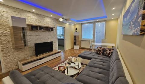 Eladó 3 szobás lakás, 3 szobás lakás, siedme sídlisko, Komárno, Szlová