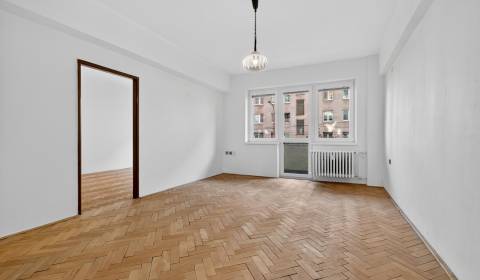 Eladó 3 szobás lakás, 3 szobás lakás, Krížna, Bratislava - Staré Mesto