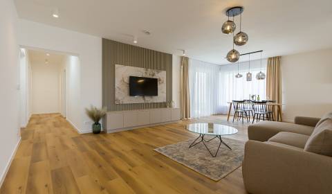 Eladó Családi ház, Családi ház, Senec, Szlovákia