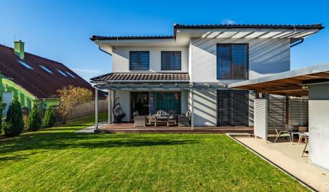 Eladó Családi ház, Családi ház, Višňová, Senec, Szlovákia