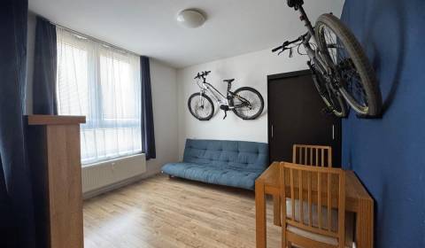 Eladó Garzonlakás, Garzonlakás, Bratislava - Nové Mesto, Szlovákia