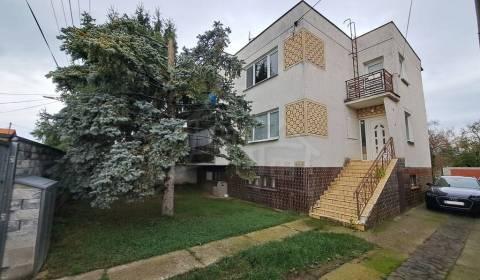 Eladó Családi ház, Családi ház, Topoľčany, Szlovákia