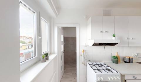 Eladó 2 szobás lakás, 2 szobás lakás, Školská, Galanta, Szlovákia