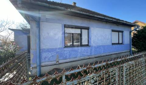 Eladó Családi ház, Családi ház, Nové Zámky, Szlovákia