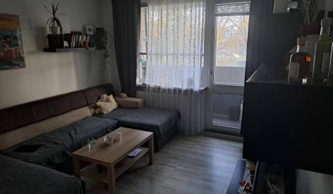 Eladó 3 szobás lakás, 3 szobás lakás, Sokolská, Senec, Szlovákia