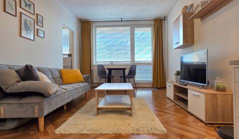 Kiadó 2 szobás lakás, 2 szobás lakás, Vojenská, Košice - Staré Mesto, 