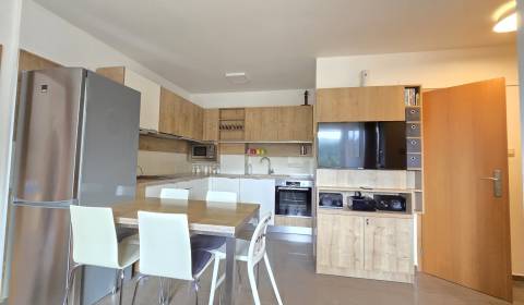 Eladó 3 szobás lakás, 3 szobás lakás, Donovaly spiežovecc, Banská Byst