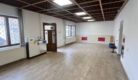 Kiadó Épület, Épület, Komárno, Komárno, Szlovákia