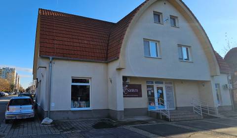 Eladó Épület, Épület, Námestie Detí, Galanta, Szlovákia