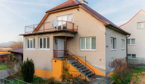 Eladó Családi ház, Családi ház, Dobrá, Trenčín, Szlovákia