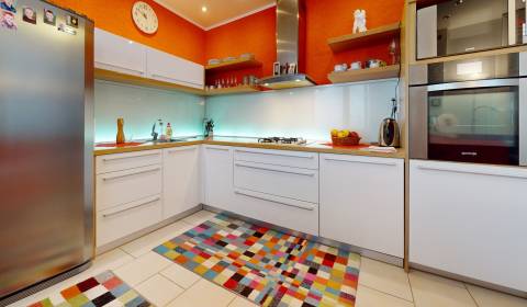 Eladó 2 szobás lakás, 2 szobás lakás, Tajovského, Žiar nad Hronom, Szl