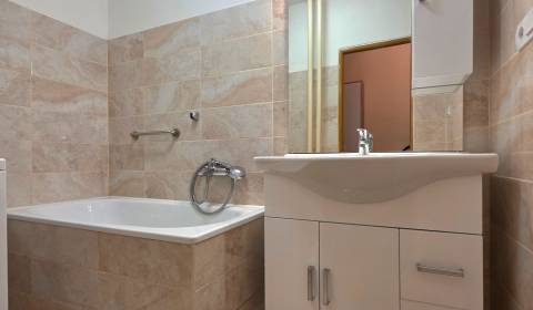 Eladó 4 szobás lakás, 4 szobás lakás, Brigádnická, Košice - Západ, Szl