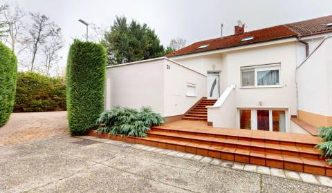 Eladó Családi ház, Családi ház, Ružová, Komárno, Szlovákia