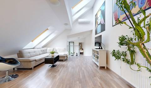 Eladó 4 szobás lakás, 4 szobás lakás, Baštová, Bratislava - Staré Mest