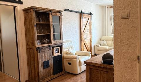 Eladó 3 szobás lakás, 3 szobás lakás, Rožňava, Szlovákia