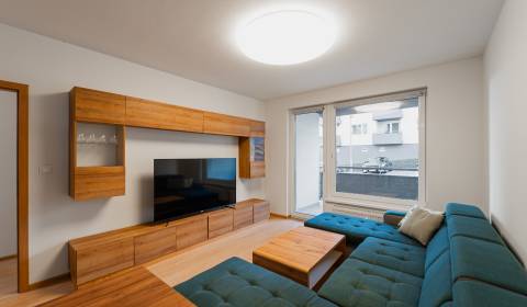 Eladó 2 szobás lakás, 2 szobás lakás, Liptovská, Trenčín, Szlovákia