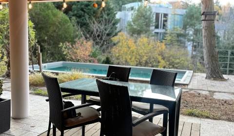 Kiadó 4 szobás lakás, 4 szobás lakás, Dolná, Bratislava - Staré Mesto,