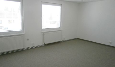 Kiadó Irodahelység, Irodahelység, Vrbovská, Piešťany, Szlovákia