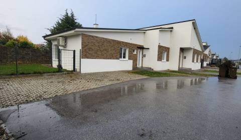 Eladó Családi ház, Családi ház, Veľká Paka, Dunajská Streda, Szlovákia