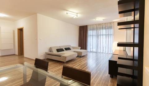 Kiadó 2 szobás lakás, 2 szobás lakás, Kadnárova, Bratislava - Rača, Sz