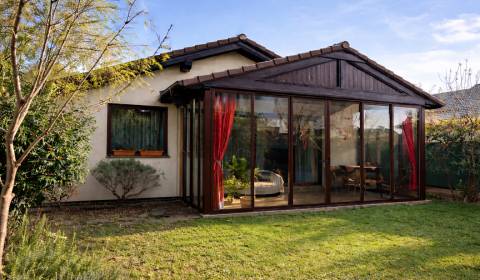 Eladó Családi ház, Családi ház, Pezinok, Szlovákia