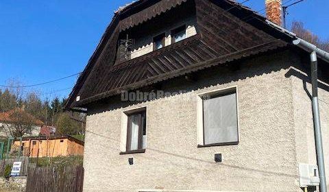 Eladó Családi ház, Családi ház, Žiar nad Hronom, Szlovákia