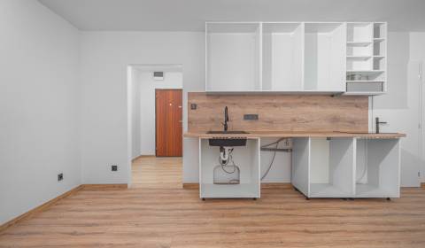 Eladó 2 szobás lakás, 2 szobás lakás, Drobného, Bratislava - Dúbravka,