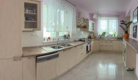 Eladó Családi ház, Családi ház, Malacky, Szlovákia