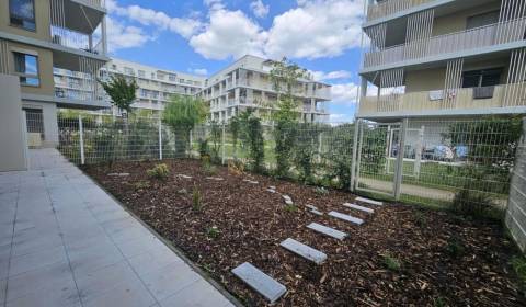 Kiadó 2 szobás lakás, 2 szobás lakás, Na výslní, Bratislava - Ružinov,