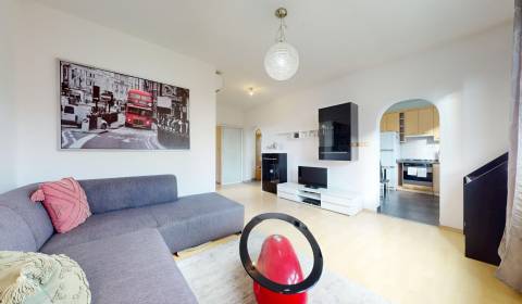 Eladó 3 szobás lakás, 3 szobás lakás, Trebišovská, Bratislava - Ružino