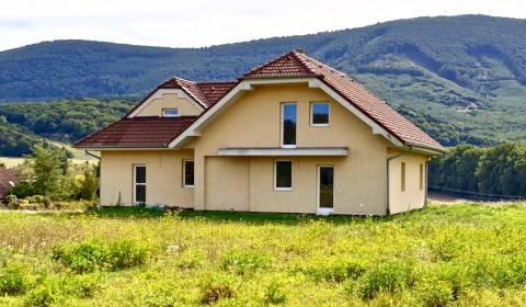 Eladó Családi ház, Családi ház, Trnava, Szlovákia