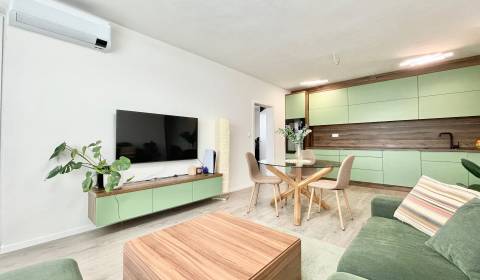 Eladó 2 szobás lakás, 2 szobás lakás, Na pažiti, Trenčín, Szlovákia