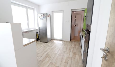 Eladó Családi ház, Családi ház, Dolný Lopašov, Piešťany, Szlovákia