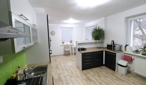 Eladó Családi ház, Családi ház, Dolný Lopašov, Piešťany, Szlovákia