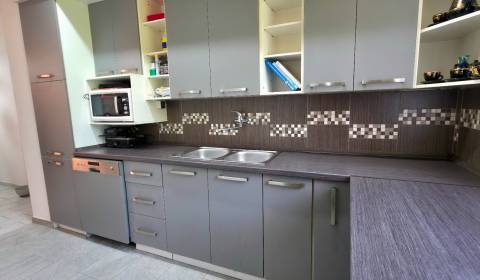 Eladó Családi ház, Családi ház, Prievidza, Szlovákia