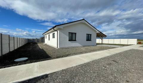 Eladó Családi ház, Családi ház, Dunajská Streda, Szlovákia