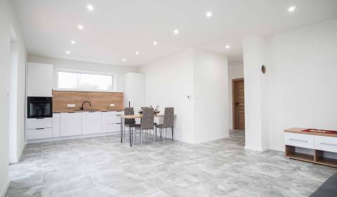 Eladó Családi ház, Családi ház, Nové Zámky, Szlovákia