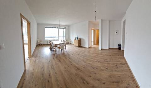 Eladó 3 szobás lakás, 3 szobás lakás, Rudroffova, Bratislava - Rača, S