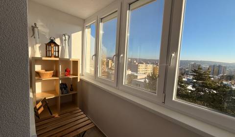 Eladó 3 szobás lakás, 3 szobás lakás, Bratislava - Dúbravka, Szlovákia